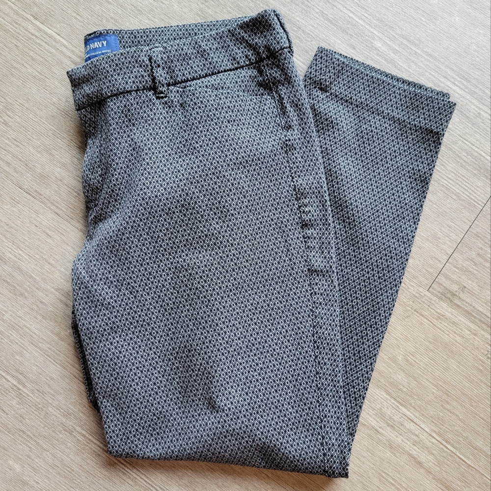 Old Navy Patterned Pixie Pants